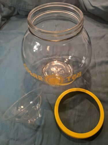 Vintage The Solar Tea Maker Glass Jar / 1978 / Domed Lid 120 Oz.